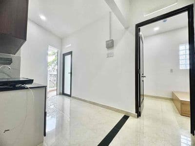 Căn 2PN full nt thang máy ban công nguyễn xí BT