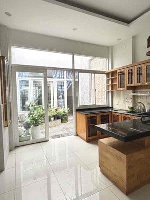 Ô tô ngủ trong nhà | cho thuê nguyên căn 4x32m | 2 tầng | phú nhuận