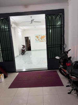 Cho MB Nguyễn Văn Công GV 4x12m 8triệu , có vỉa hè