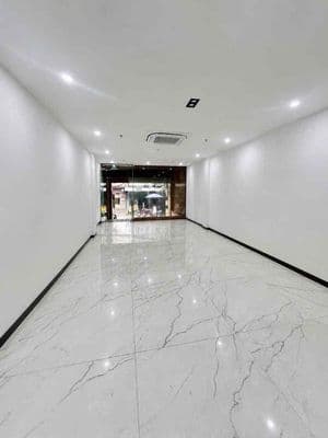 Toà văn phòng xuân đỉnh 100m x 8 tầng - hơn 30tỷ - vỉa hè - k.doanh