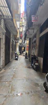 Cho thuê nhà 40m2 x 3 tầng, ngõ 151 Thái Hà, Đống Đa