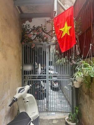 Cho thuê nhà 30m² 4 tầng 3PN Đội Cấn, Ba Đình, full đồ