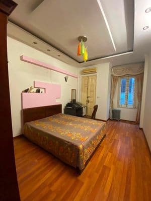 Nhà nguyên căn phân lô Nguyễn Chí Thanh, ô tô đỗ cửa