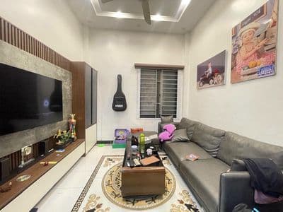 Nhà 33m2 x 6 tầng, 3PN, sát Hồ Linh Đàm, 7.3 tỷ
