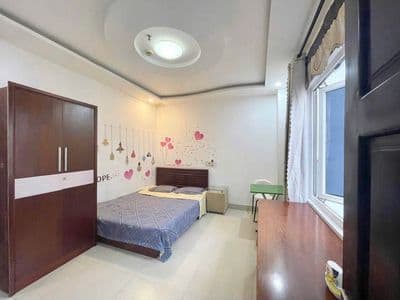 Cho thuê căn hộ full nội thất gần biển, có thang máy