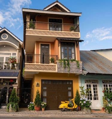 Nhà phố 3 tầng sổ riêng 4x13 đường triệu việt vương đà lạt 5.5 tỷ