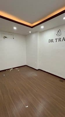 Nhà Mặt Tiền TRẦN HƯNG ĐẠO, 4 tầng, Ngang 4m dài 20m, nhà sạch đẹp