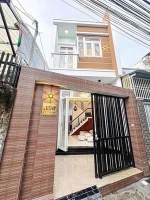 Cho thuê nhà lầu 3 p ngủ lộ giới 3m gần khu bờ hồ xáng thổi ninh kiều