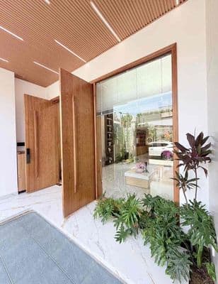 Cho thuê nhà 3 tầng 3pn/4wc hoà xuân sát chú ếch con