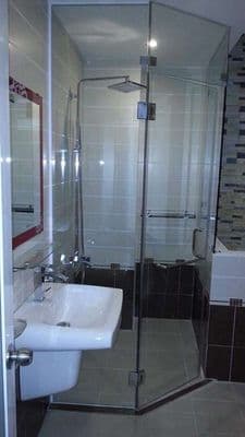 Nhà nguyên căn cho thuê hẻm Hoàng Hoa Thám, Bình Thạnh