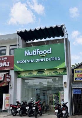 Cho thuê nhà 2 tầng mặt tiền kinh doanh kha vạn cân