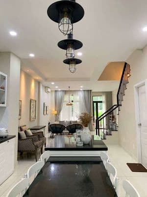 Cho Thuê Nhà Phố Nội Thất Như Hình 1Trệt 3Lầu 5PN Giá 35tr Tháng