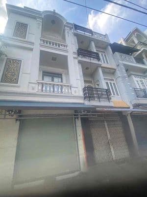 Cho thuê Nhà 4x13m.Đúc 3 Tấm Mặt Tiền Lê Thị Riêng