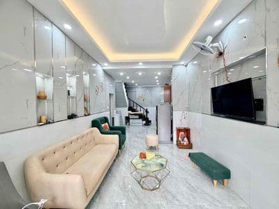 Chính chủ cho thuê nhà nguyên căn 2pn 2wc trung tâm q3