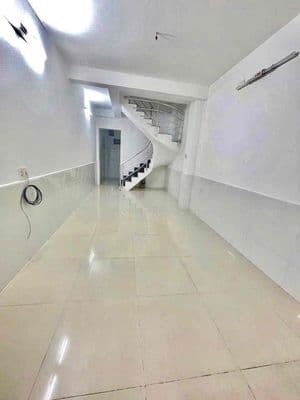 Cho Thuê Nhà 1 Trệt 2 Lầu 4PN 3x15m Hẻm 1135 Huỳnh Tấn Phát