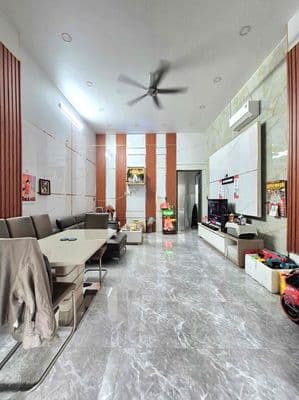 Nguyên căn 5x20 có máy lạnh phòng khách nhà y hình