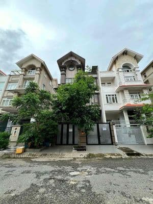 Cho thuê biệt thự him lam quận 7, 10x20m hầm 4 lầu thang máy 90 triệu