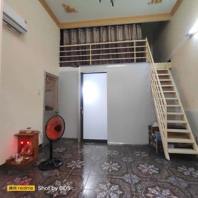 Nhà 1trệt 1lửng 2pn 2wc 1máy lạnh Ql13 ngay Cầu Ông Dầu 7triệu