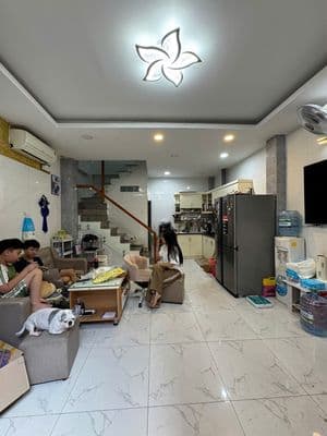 Nhà Chính Chủ - Hẻm 3m thông sát MT - 31m2 ngang 4.6m, 5 tầng.