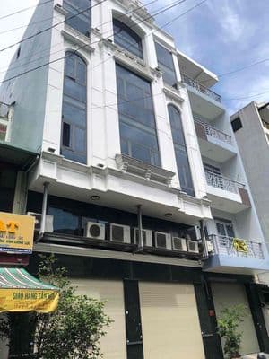 Cho thuê Nhà 2MT có thang máy 8x27m KC 5tấm Giá 100trieu vị trí đẹp