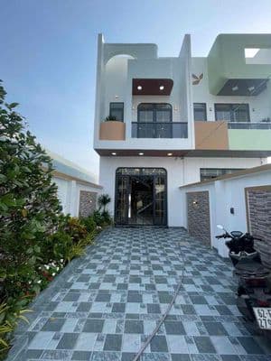 nhà ngộp ngay kcn cầu tràm..4,5x31 dt rộng giá chỉ 2ty850