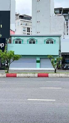 Mặt tiền nguyễn hữu cảnh hơn 10m ngang nhà mới có cửa cuốn