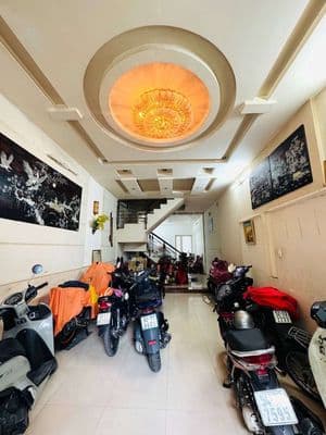 Mặt Tiền khu Cao Lỗ Q8. Nhà 4 tầng DT 4mx20m giá 16 tỷ