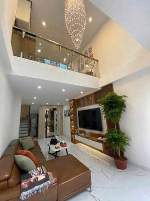 Cho thuê nhà nguyên căn phúc lợi - thang máy,ô tô tránh, full nội thất