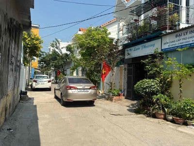 Bán Nhà 2 Tầng Giá 4tỷ Đường Ô Tô Cách Biển TP Nha Trang 300m.