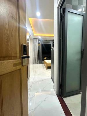 Căn hộ ban công full nội thất - thang máy - bình thạnh