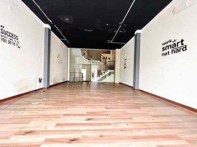 Cho thuê nhà 4,5 tầng có hầm để xe đường Bùi Tá Hán - Nam Việt Á