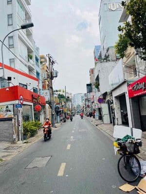 Hiếm có hàng ngợp mặt tiền phú nhuận – nguyễn trọng tuyển 4 tầng btc