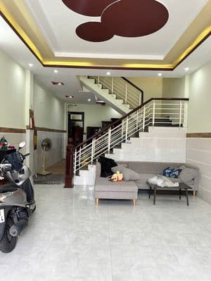 Bán nhà 3 tầng 3 mê đường Bàu Năng 7 - Gần ngã 4 Hoàng Thị Loan