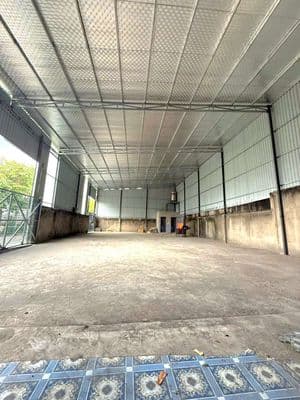 Kho Cho Thuê Gần Chợ Đầu Mối Hóc Môn, giá rẽ 264m,14 triệu,đường tải