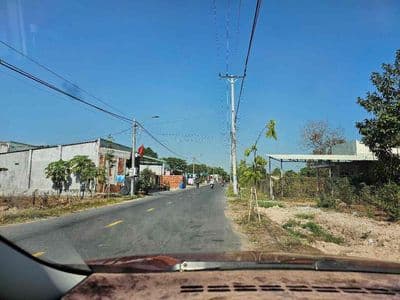 cần bán gấp mặt tiền. full thổ cư. 3.7 tỷ thương lượng