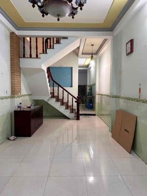 Cho thuê nhà nguyên căn ngay cv làng hoa gò vấp