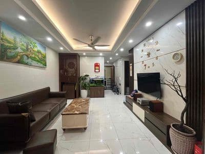 Chỉ 3,050 tỷ - căn góc 83m2 - view hồ - 3 ngủ +2 vệ sinh-nội thất đủ