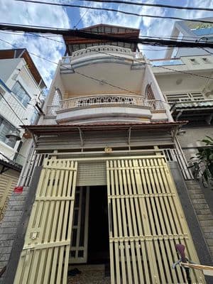 Nhà Nguyên Căn 1 Trệt 2 Lầu – Dọn Vào Ở Ngay