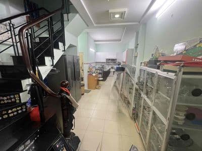 Cho thuê nhà 2 tầng hẻm xe hơi ngay lê văn quới - giá chỉ 9 triệu