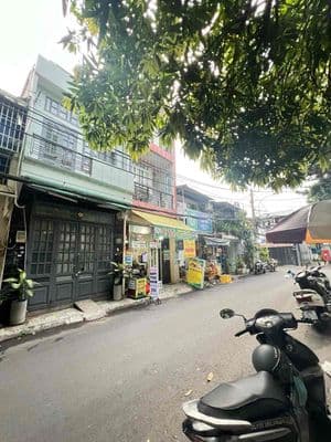Bán nhà Phú Thọ Hoà 30m2 - Hẻm 8m thông kinh doanh - Giáp Luỹ Bán Bích