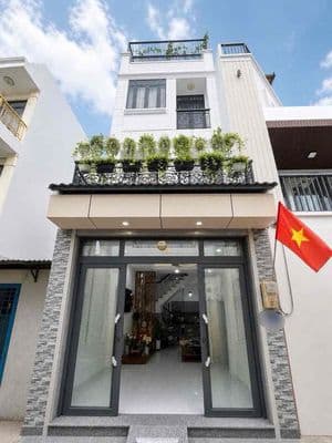Bán nhà hẻm xe hơi ngay Aeon Mall - Nhà 4 tầng BTCT - Không quy hoạch