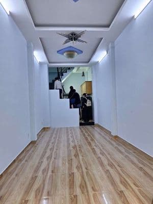 Cho thuê nhà hẻm đường trần bình trọng, p1, q5 dt 3m 9m