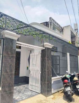 Nhà 8m x 14m_3 pn_tch 35_đường thông ra tô ký cvpm quang trung q12