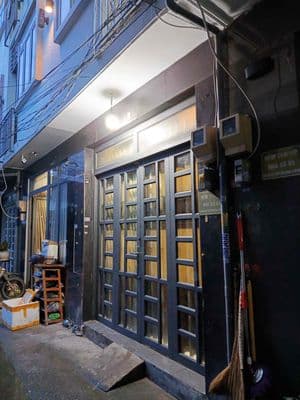 Cho thuê nhà nguyên căn, 1 trệt 2 lầu gần gigamall
