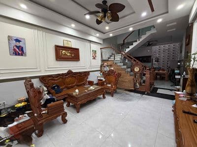 nhà phố khu riêng biệt, an ninh, xe oto đậu vào nhà