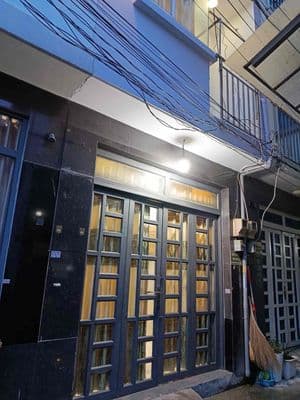 Bán nhà 2 lầu 1 trệt 2 phòng ngủ