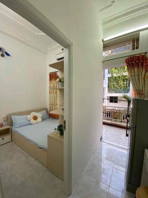 Cho thuê 2PN ban công 50m2 ngay Hoàng Hoa Thám- Cộng Hoà