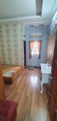 Nhà Quang Trung gần ngã 5 đt 4x15m 2 lầu 4pn có 2 máy lạnh