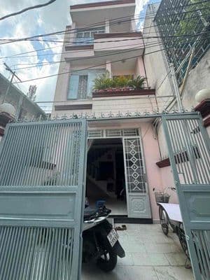Nhà 1 sẹc cách mặt tiền 20m - 3 tầng lầu chỉ 5.2 tỷ