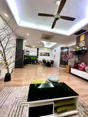 Chính chủ bán nhanh căn hộ 134,2m2 CT2 KĐT Văn Khê - 3PN, vị trí đẹp